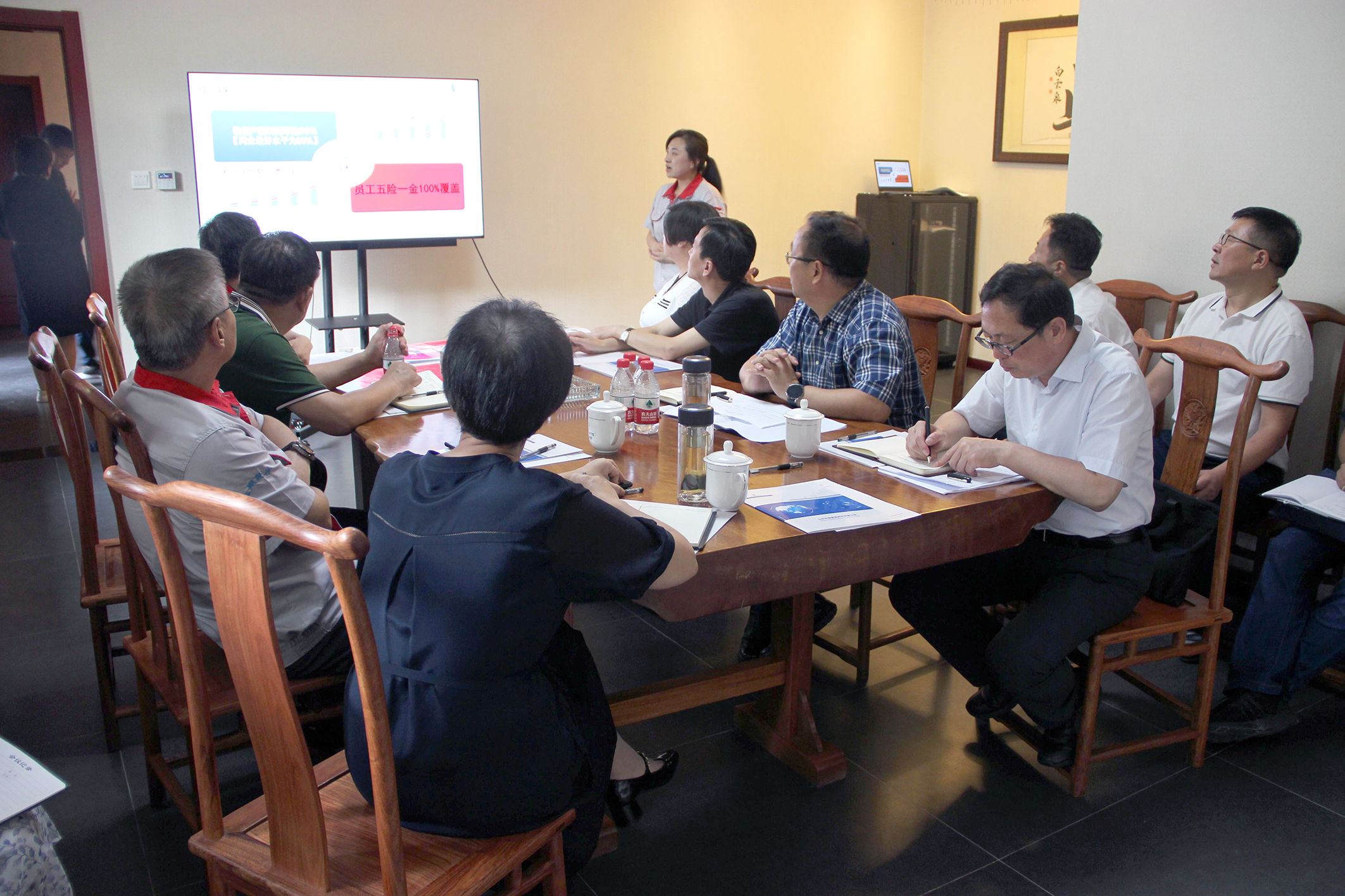 市委常委、統(tǒng)戰(zhàn)部部長郝忠祥一行蒞臨我司參觀調(diào)研