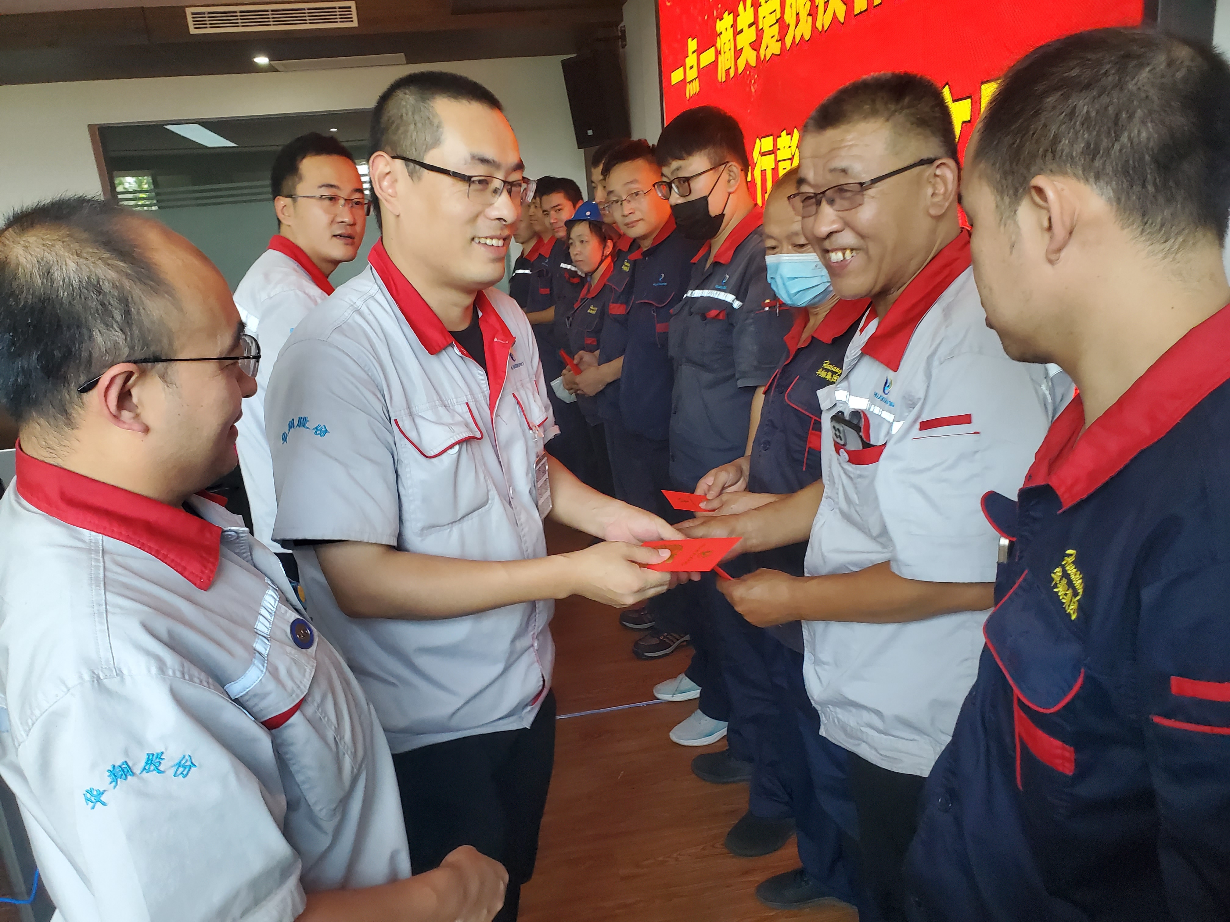 “扶殘助殘有你有我”，華翔很暖心！