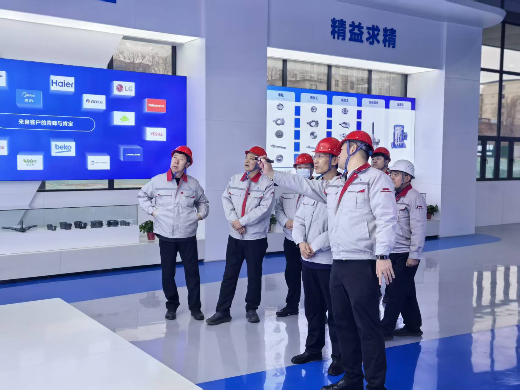 臨汾市委常委、洪洞縣委書記張晉偉深入華翔洪洞智能科技產(chǎn)業(yè)園調(diào)研